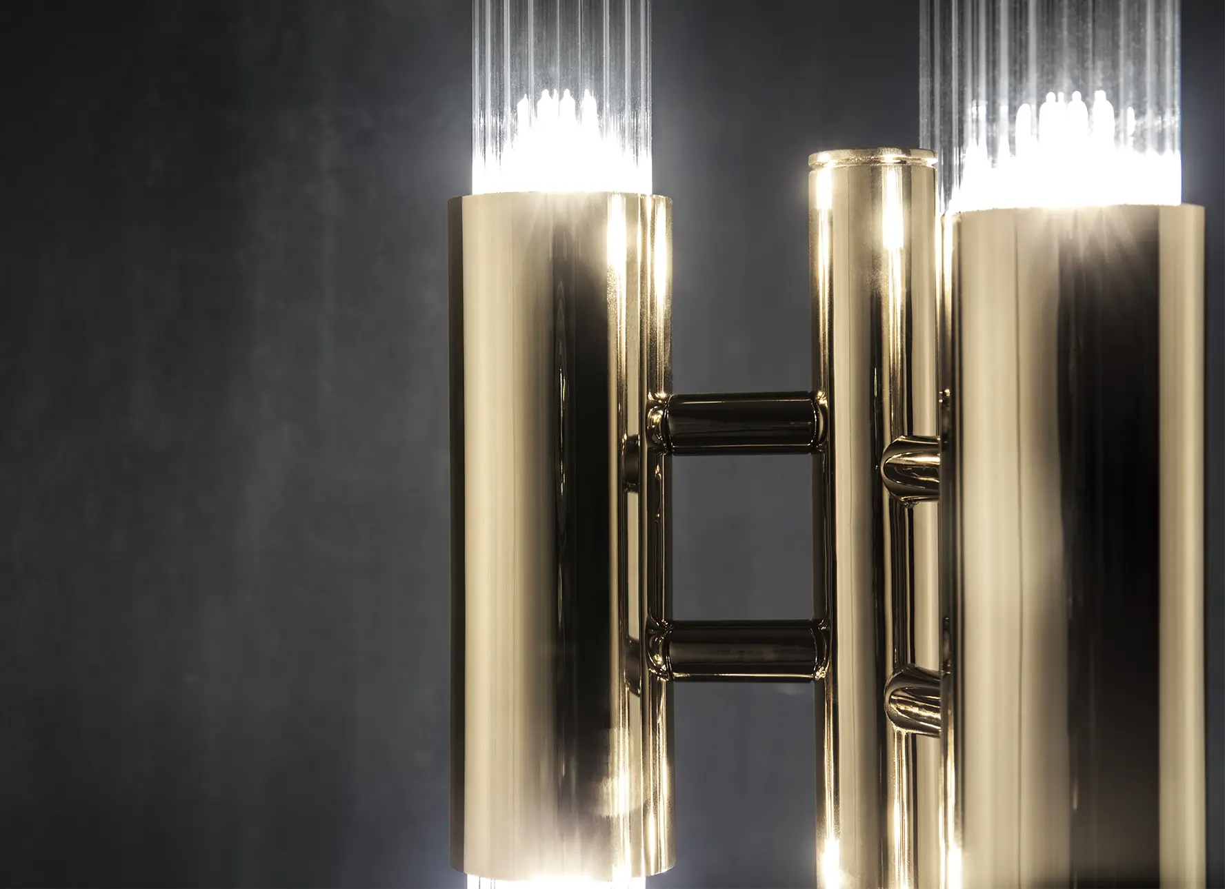 Elegant Gold And Black Marble Table Lamp with Modern Triple-Tube Design, Perfect for Adding A Touch of Luxury To Any Space