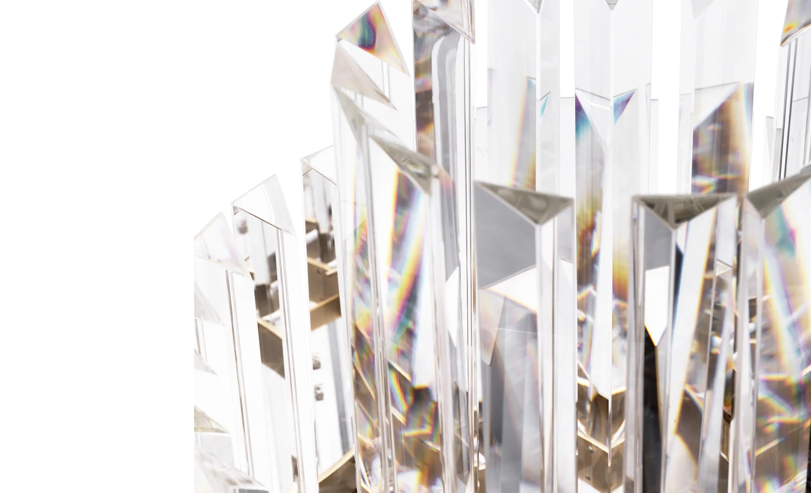 Stylish Crystal and Gold Table Lamp with Elegant Cylindrical Design, Ideal for Enhancing Modern Decor in Any Room