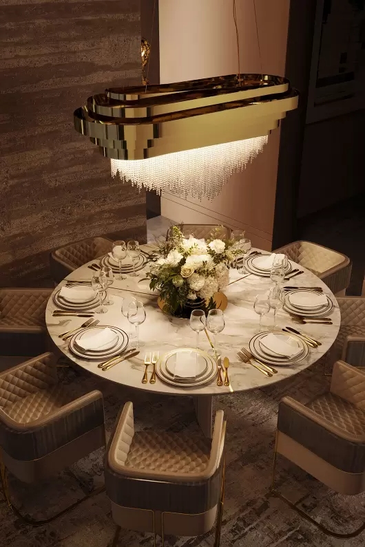 Sophisticated Multi-Layer Gold And Crystal Pendant Light with Contemporary Design, Perfect for Elevating The Style of Dining Rooms And Modern Spaces