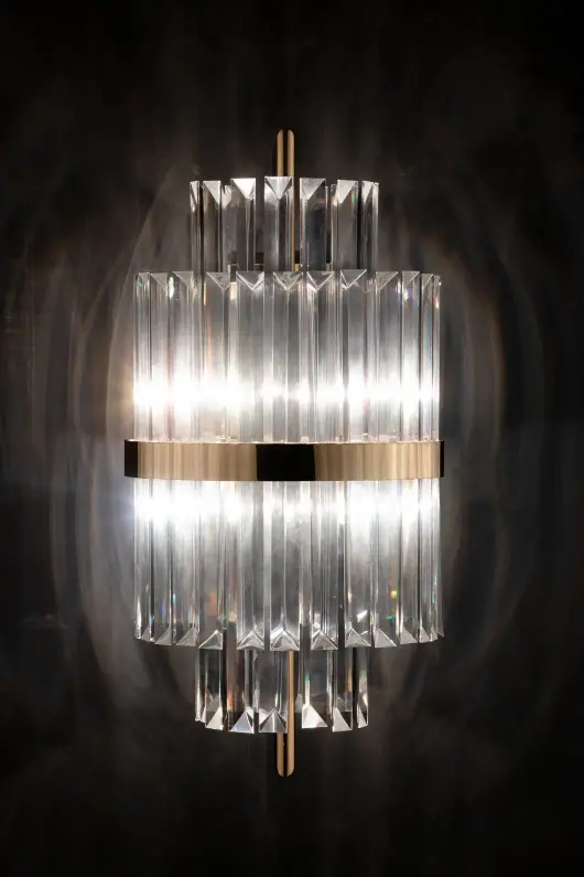 Contemporary Clear Crystal Wall Sconce with Gold Accent Bands, Ideal for Enhancing Modern And Luxurious Decor