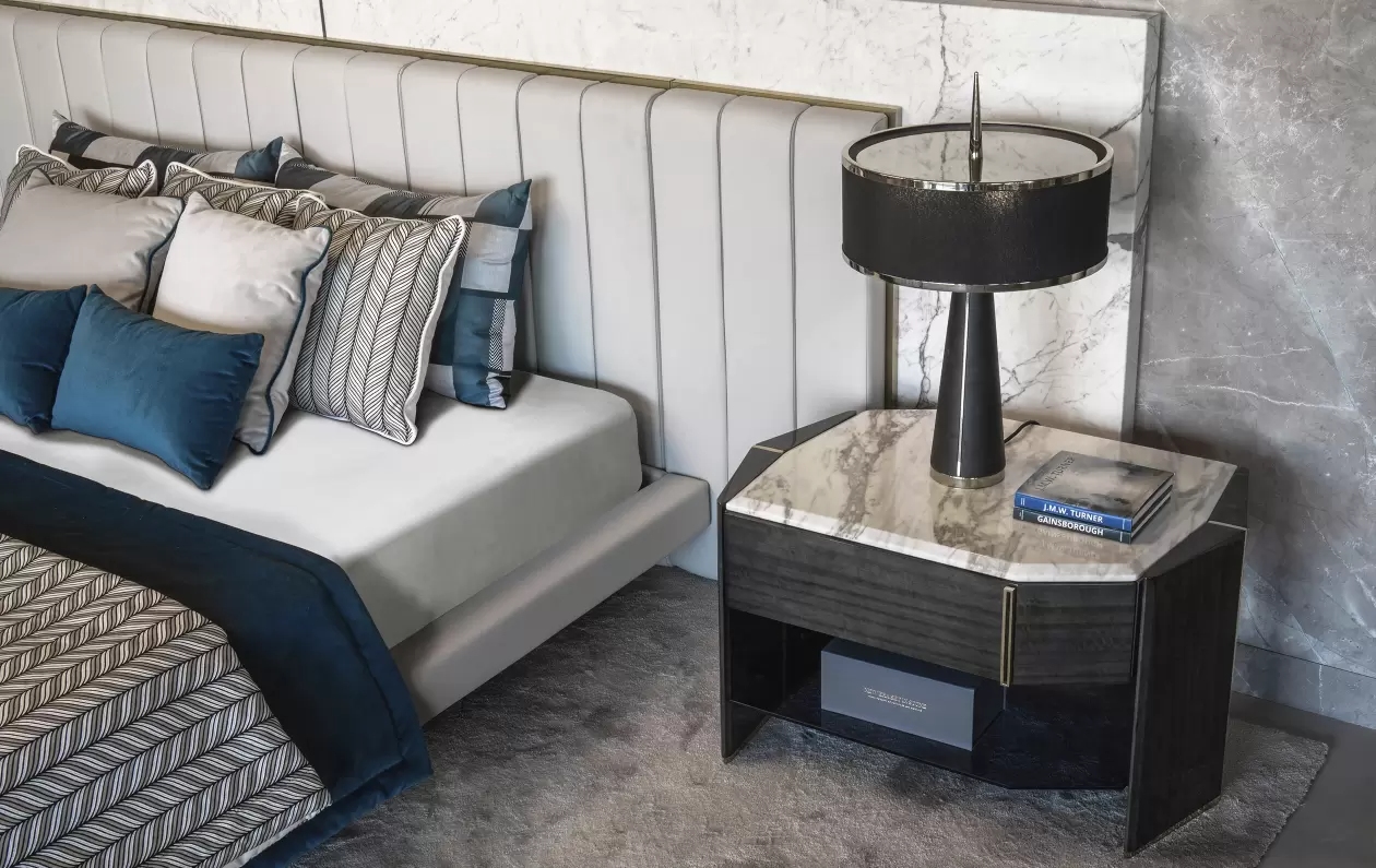 Sleek Black And Gold Table Lamp with Modern Cone Design, Ideal for Adding A Touch of Sophistication To Desks And Living Spaces