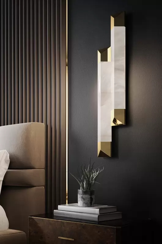 Minimalist Alabaster And Gold Vertical Wall Light for Modern Home Illumination