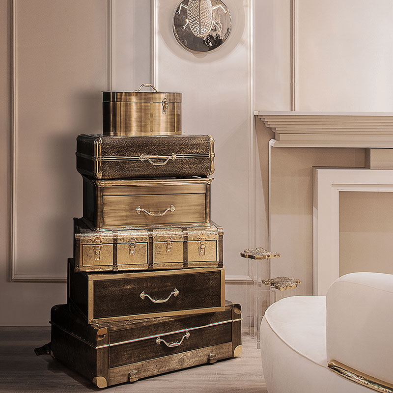 Vintage Decorative Creative Suitcase-Style Wine Cabinet, Storage Cabinet for Living Room, Wardrobe, And Sideboard